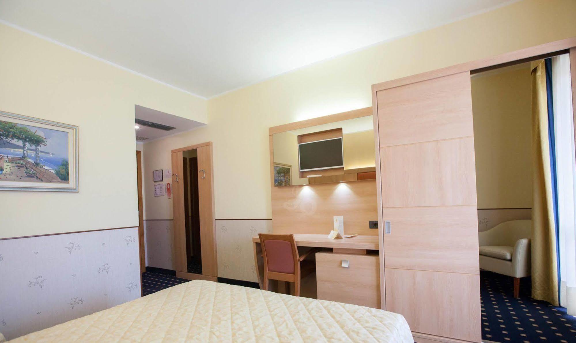 Hotel Gardenia & Villa Charme Adults Friendly 4Star Service バルドリーノ エクステリア 写真