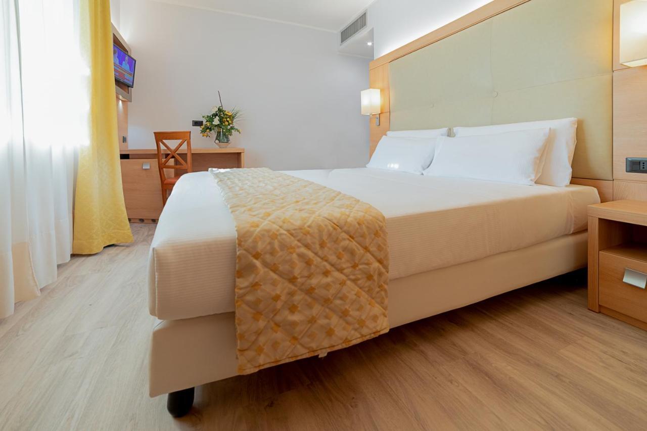 Hotel Gardenia & Villa Charme Adults Friendly 4Star Service バルドリーノ エクステリア 写真